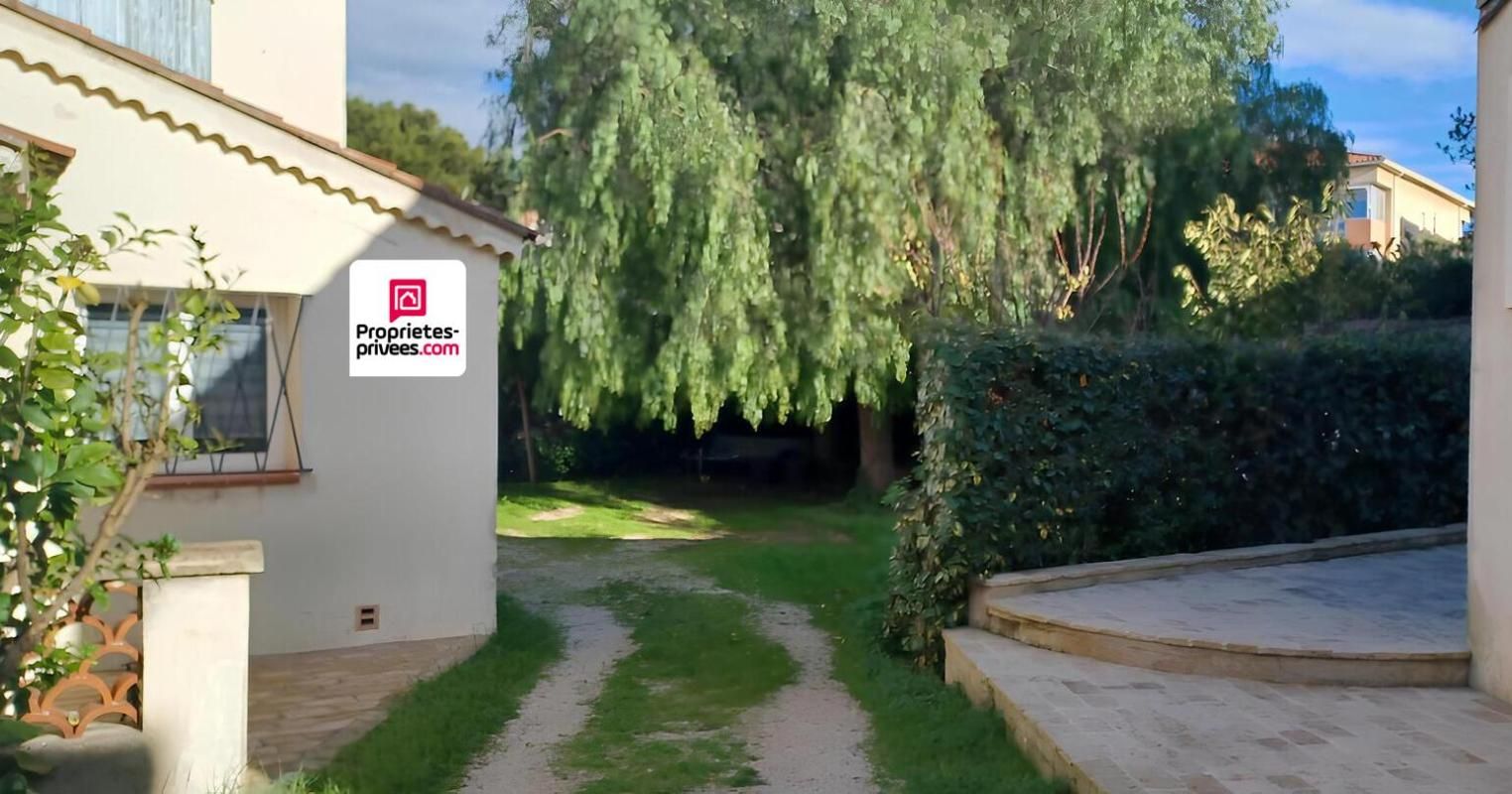 Maison au coeur du Brusc (9 pièces - 220 m2)