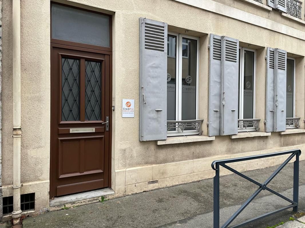28000 CHARTRES - LOCATION BUREAUX 60 m²