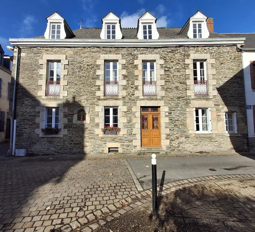 Superbe maison de maître -10 pièces -280 m² -fort potentiel investisseurs