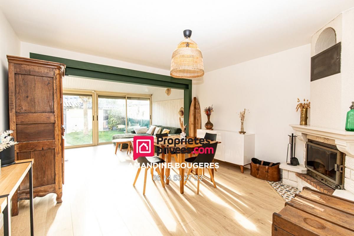 VITRÉ 35500 - TOUT FAIRE A PIED- MAISON RÉNOVÉE- 3 CHAMBRES - JARDIN-259 970 EUROS HAI