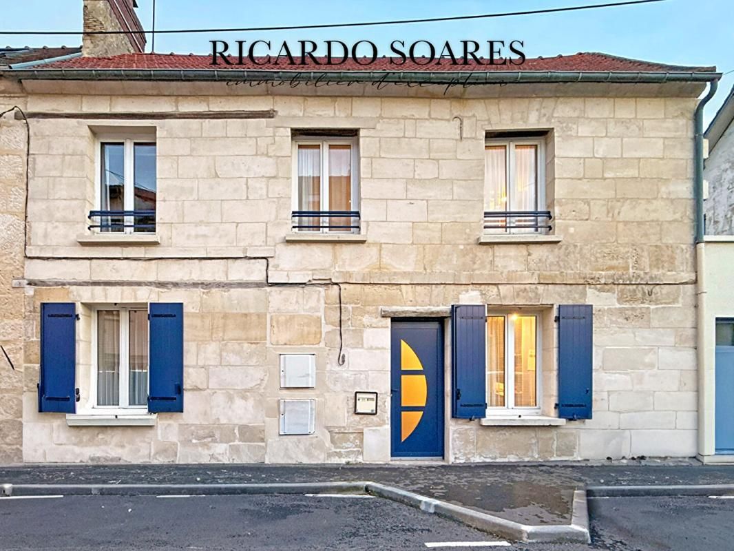 60700 PONT-SAINTE-MAXENCE / MAISON DE VILLE AU CHARME ANCIEN 133m² / 4 CHAMBRES / TERRAIN 480m² / PARKING 4 VOITURES