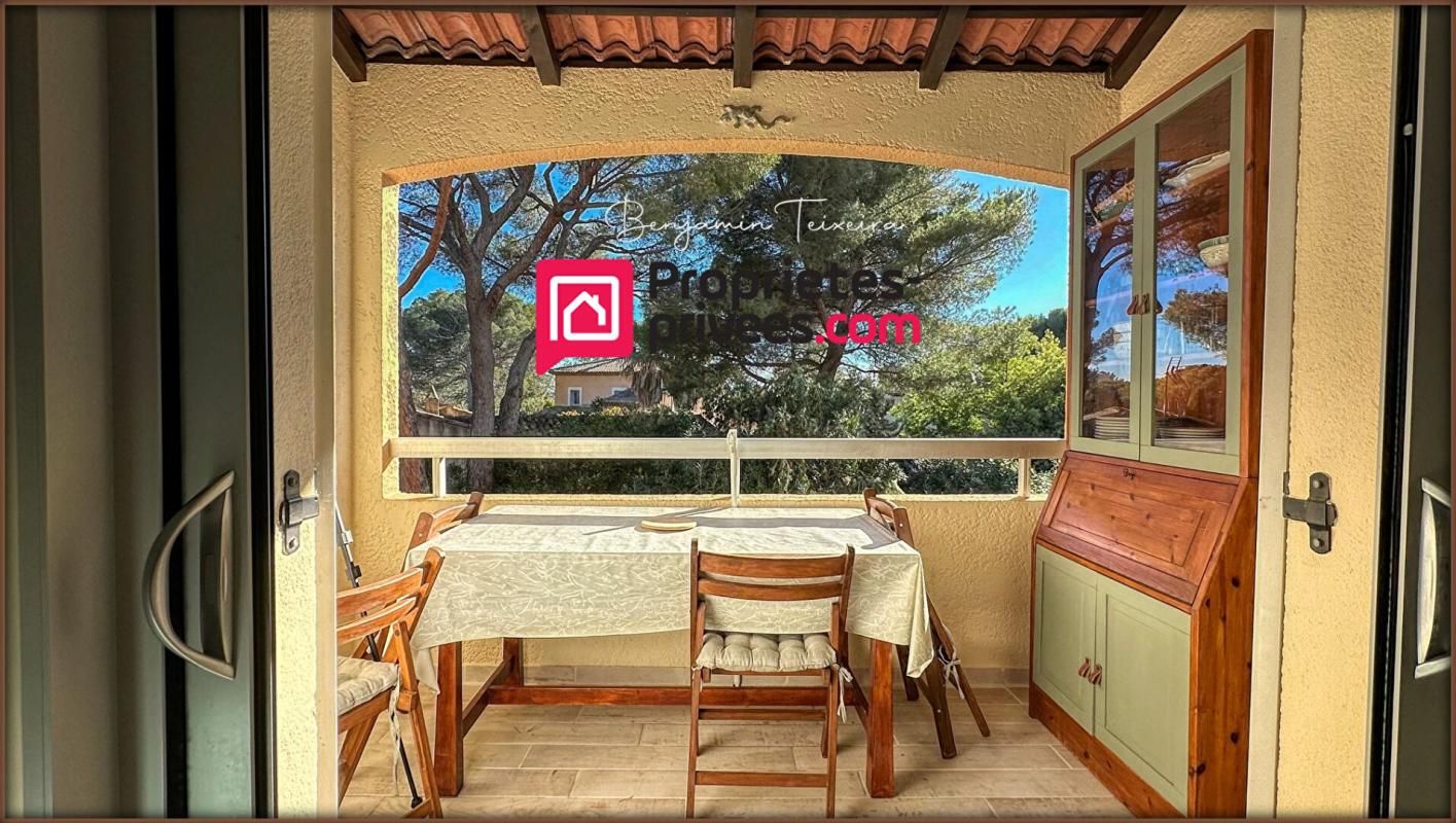 Appartement Saint Raphael 1 pièce(s) 21.66 m2 + Terrasse + Parking privé