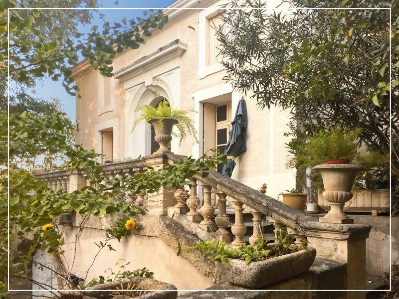 Maison 10 pièce(s) 204 m2 habitable + Immense garage sur 1227m² de parcelle