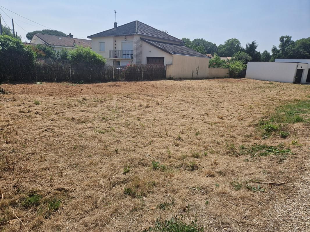 Terrain Vouneuil Sous Biard 550 m2