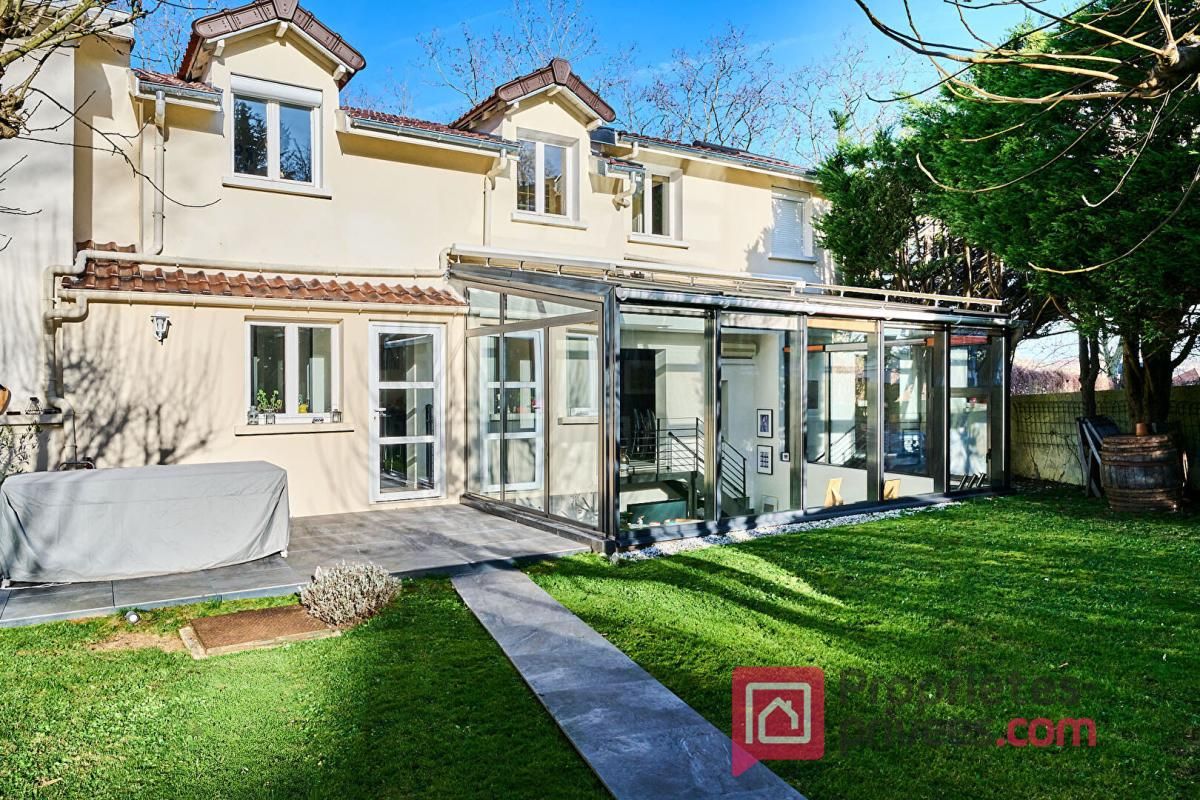 Maison au calme avec jardin et studio indépendant