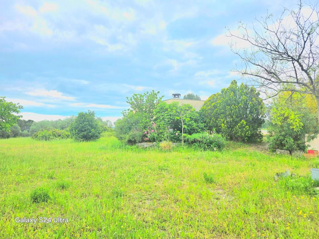 Terrain à bâtir de 550 m² et libre de construction & de constructeur