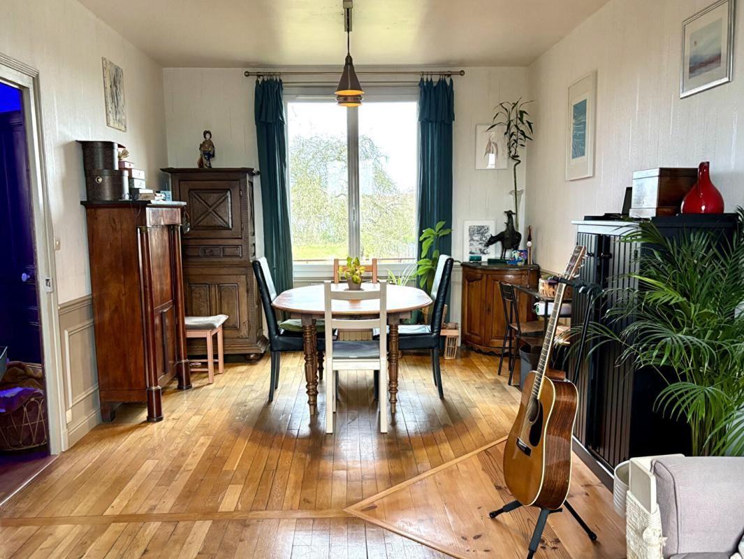 Maison de charme AV - 4 pièce(s) - 3 chambres