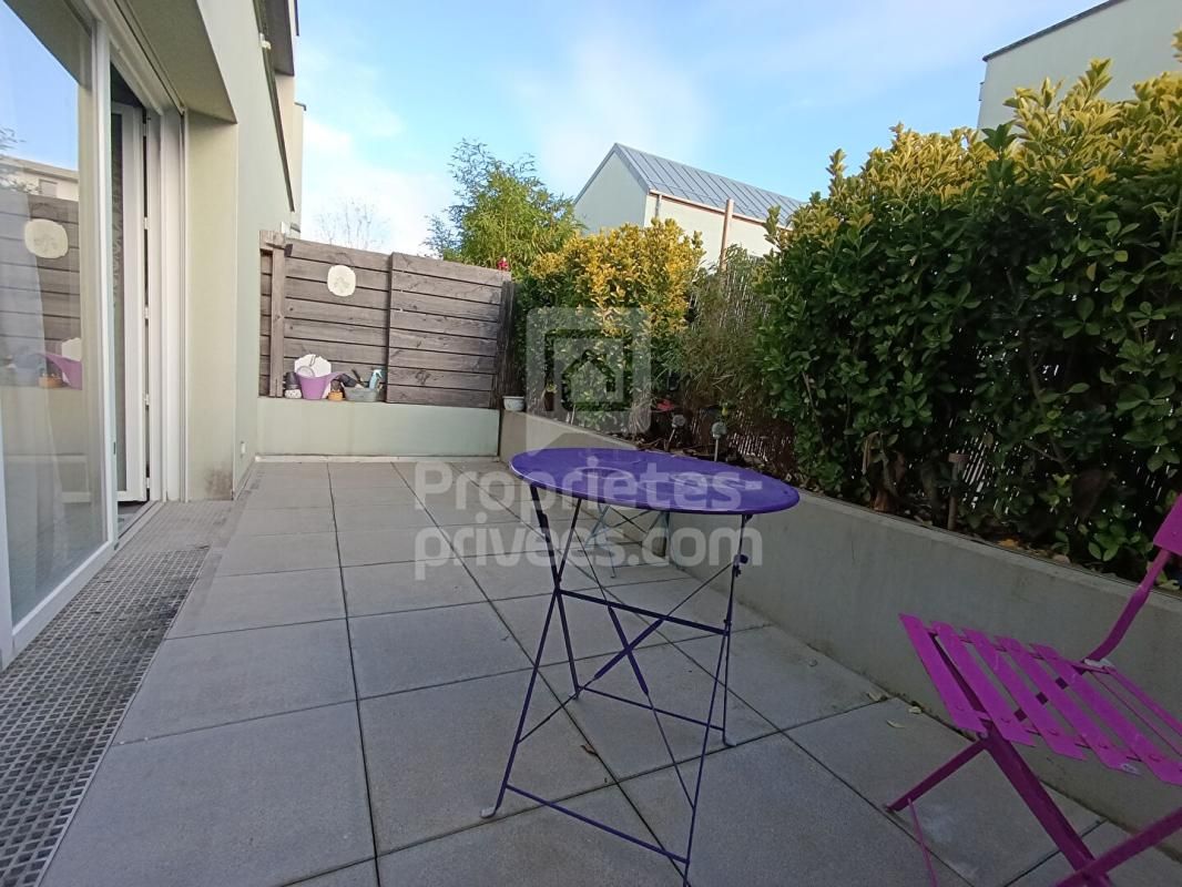BESANCON Quartier Les Hauts du Chazal- Appartement T2 récent avec terrasse et garage