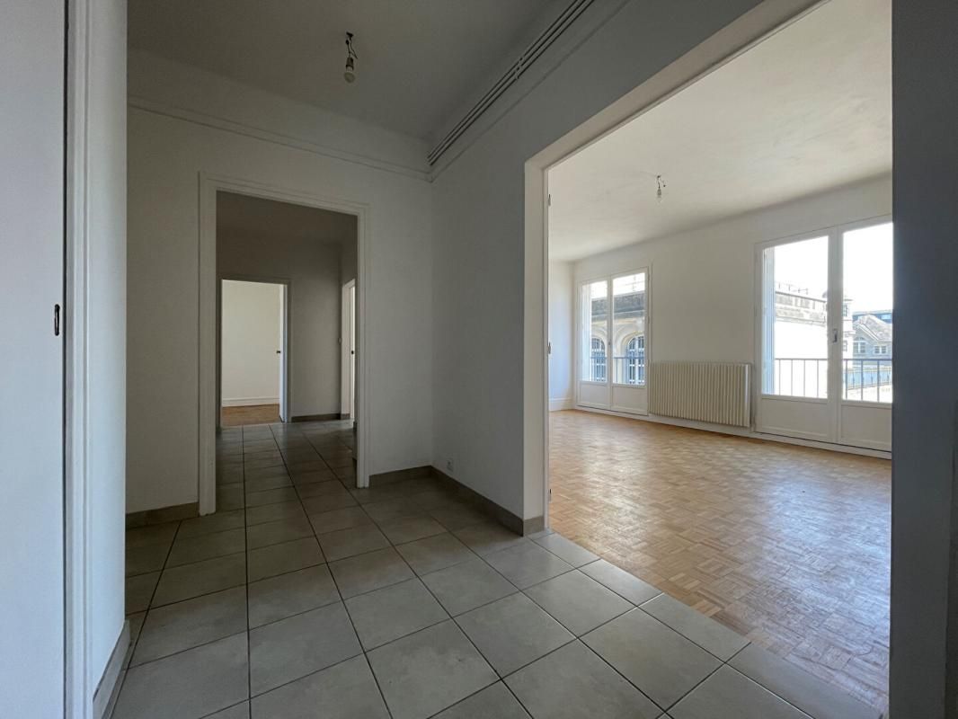 Appartement T3 lumineux et spacieux de presque 90 m2 - Centre-Ville Quimper