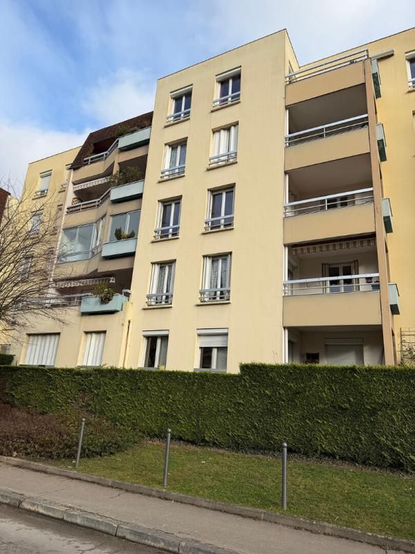 Appartement Dijon 4 pièces de 83 m² avec loggia de 5 m²