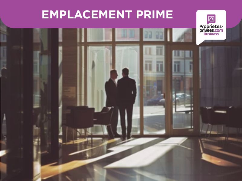 22400 LAMBALLE. LOCAL COMMERCIAL / BUREAUX . EMPLACEMENT PREMIUM .HYPER CENTRE