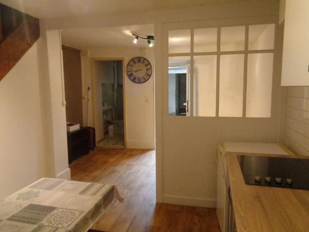 Langeac(43), maison de ville de 60 m2 habitables, 2 chambres