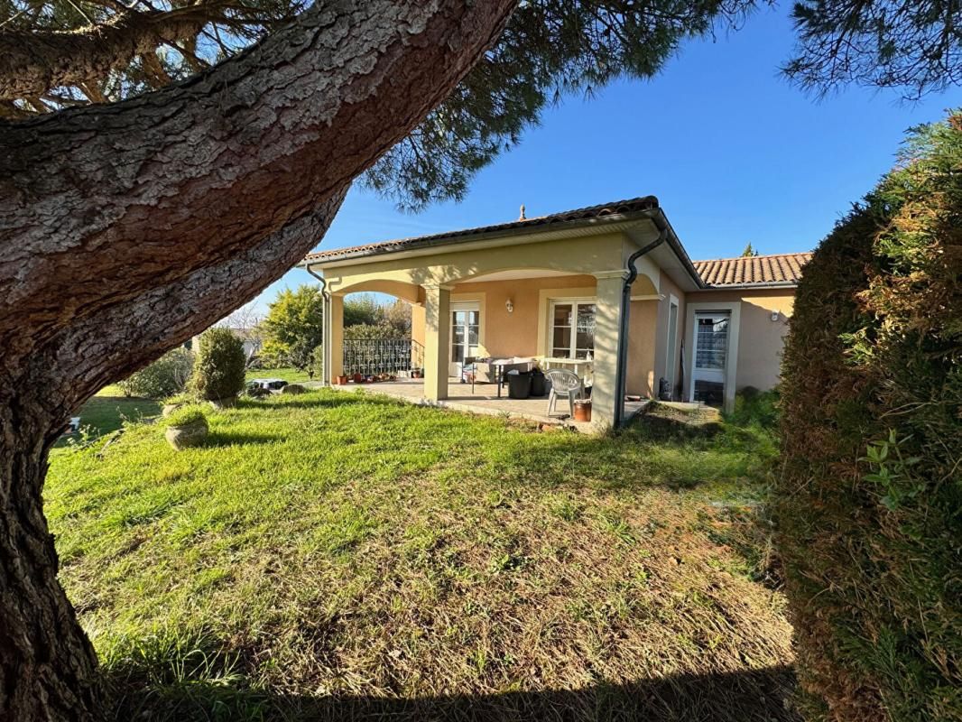 Maison Plassac 4 pièce(s) 235 m2