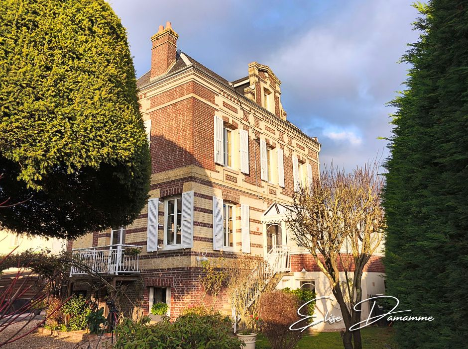 MONTIVILLIERS CENTRE - Demeure bourgeoise de caractère avec prestations haut de gamme