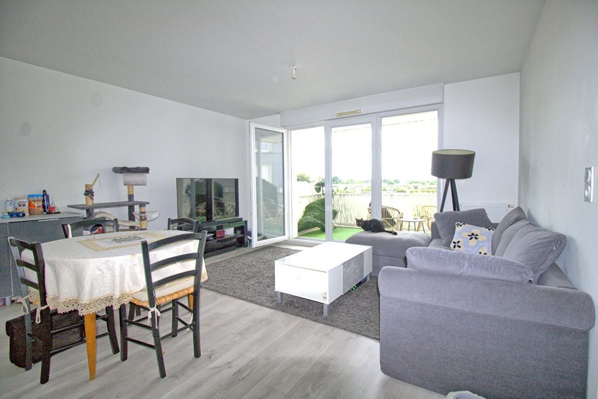 Bel appartement récent 66 m² avec terrasse PROCHE TRAM .AVRILLE/