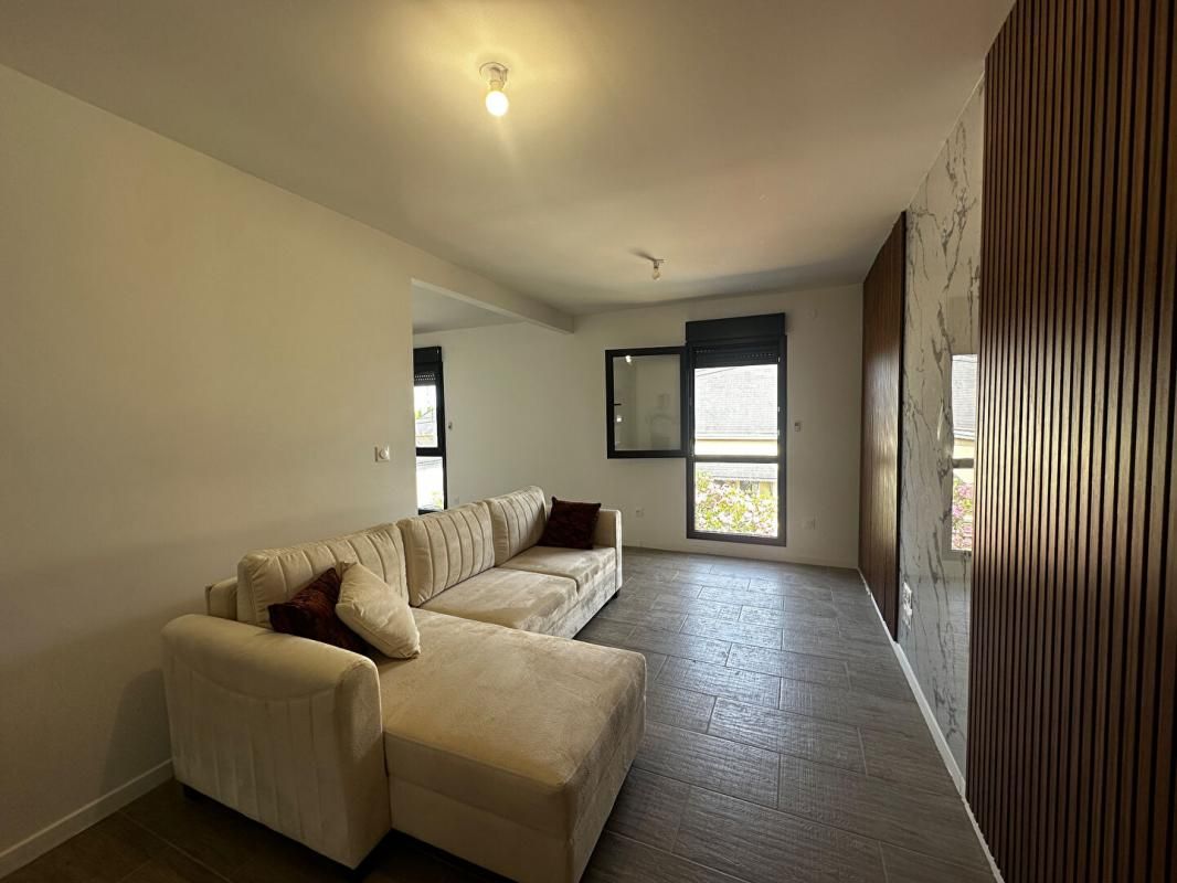Appartement  1 pièce(s) 64 m2