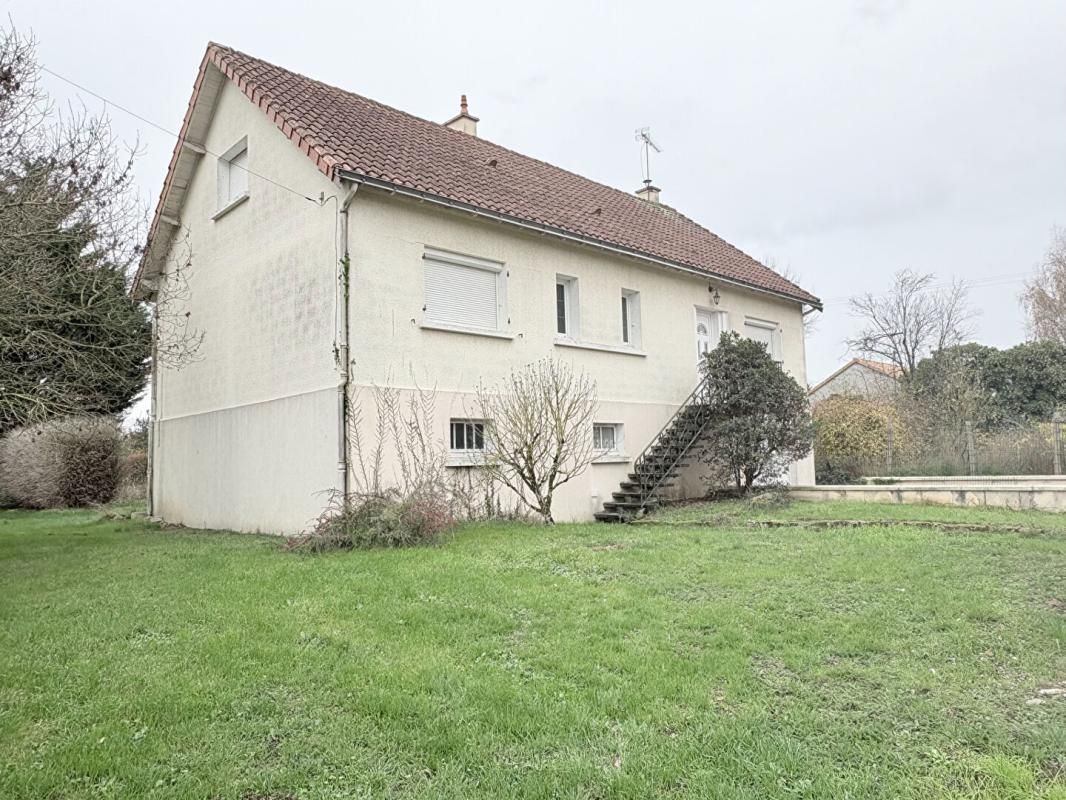 Maison avec 6 chambres et 1300 M2 de Jardin