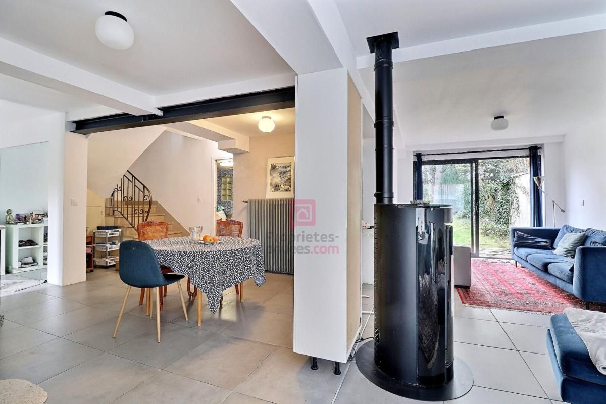 Maison Sainte Genevieve Des Bois 7 pièces 126 m2