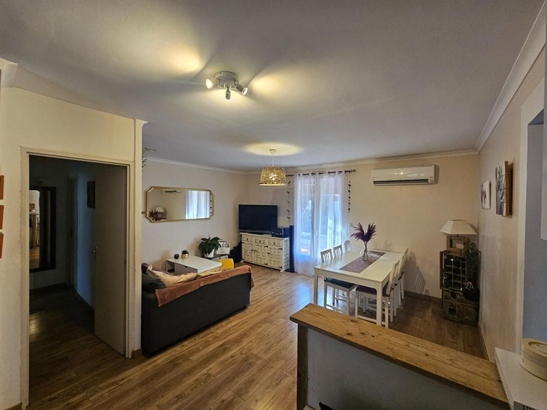 Maison Plein Pied Martigues 4 pièce(s) 79 m2 avec un jardin piscinable de 371m2 sans vis à vis