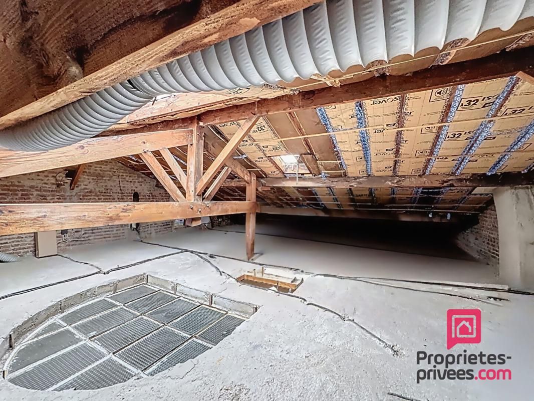 Idéal investisseur T4 + Combles aménageables (30m² carrez + 74m² non carrez) + Jardin (150m²)