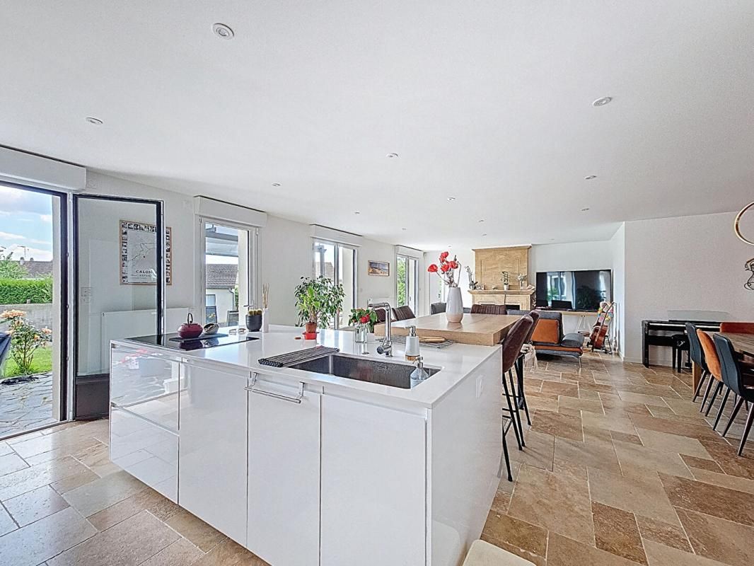 Maison Alencon 10 pièce(s) 260 m2