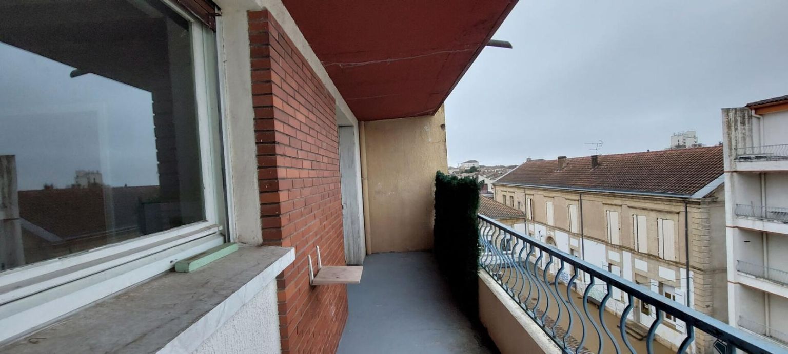 Appartement 2 pièces 48 m2 avec balcon, cave et parking à Tonneins