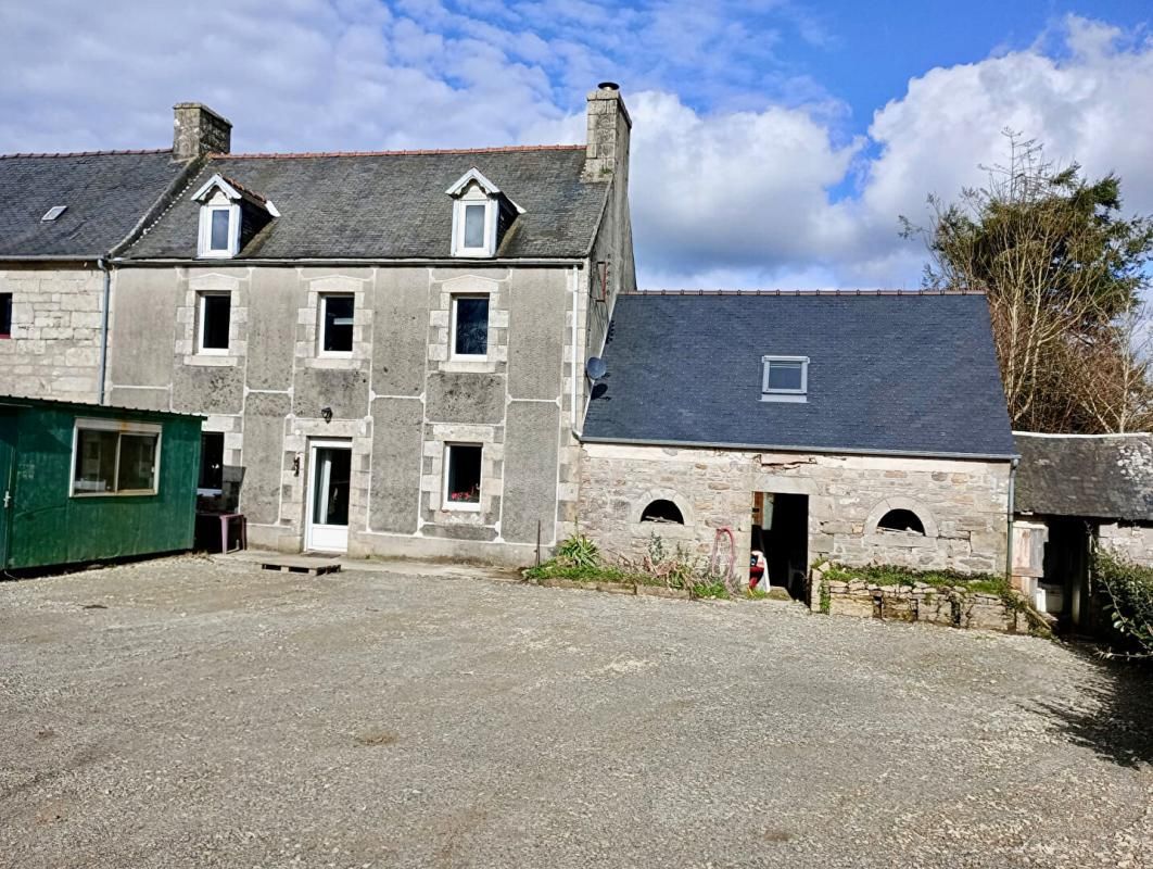 Maison pierre PLOUGRAS (22780), 5 pièce(s) 100 m2