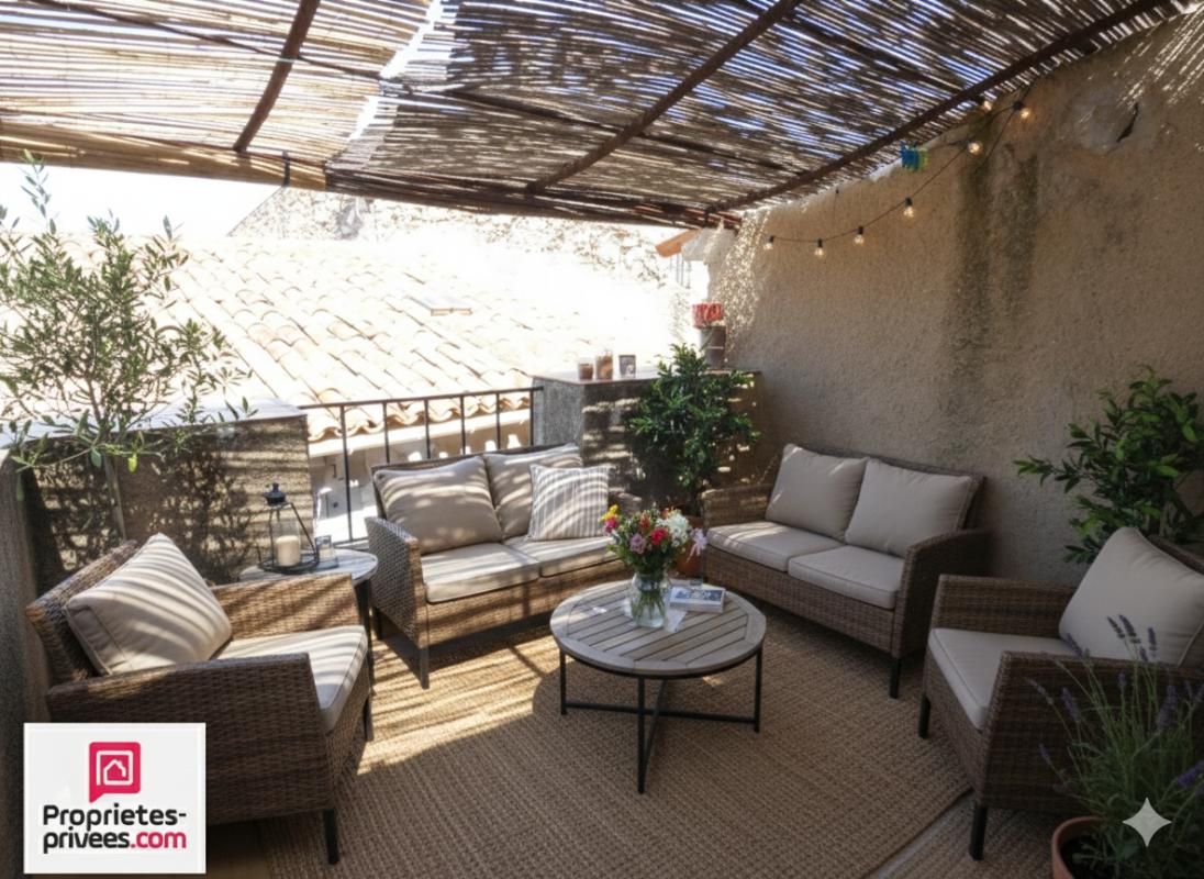 RIANS Maison de village avec terrasse et garage