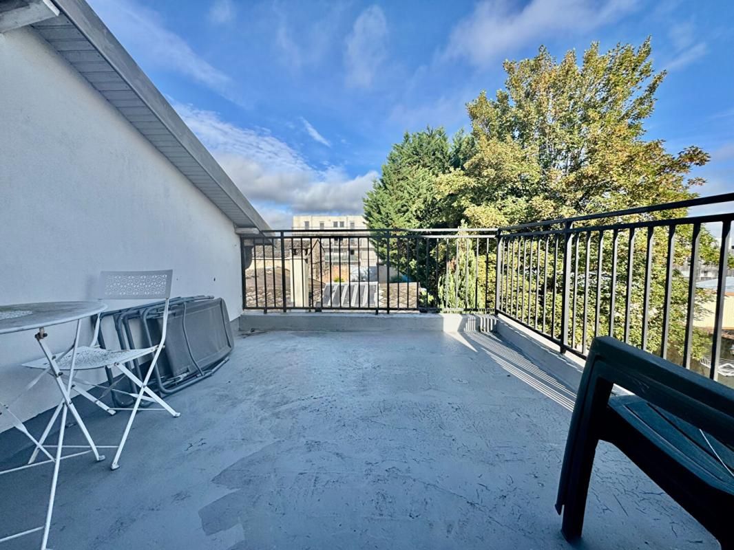 Appartement Amiens 7 pièce(s) 194 m2 , 6 chambres , terrasses, parkings