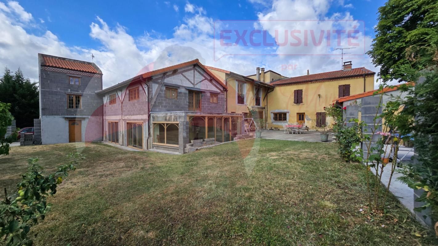 Maison ancienne avec extension, 450 m², parcelle 6100 m² - projet touristique ou agricole