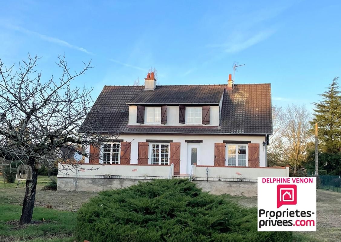 Maison 5 chambres sur un terrain de 2100 m² à Saint Martin D Abbat