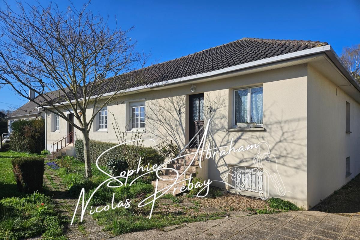 Ensemble immobilier composé de deux habitations avec sous-sol et terrain