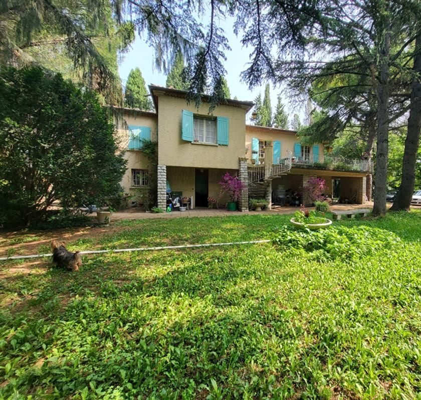 Propriété en campagne 153m2 habitable 140m2 garage 5 chambres piscine