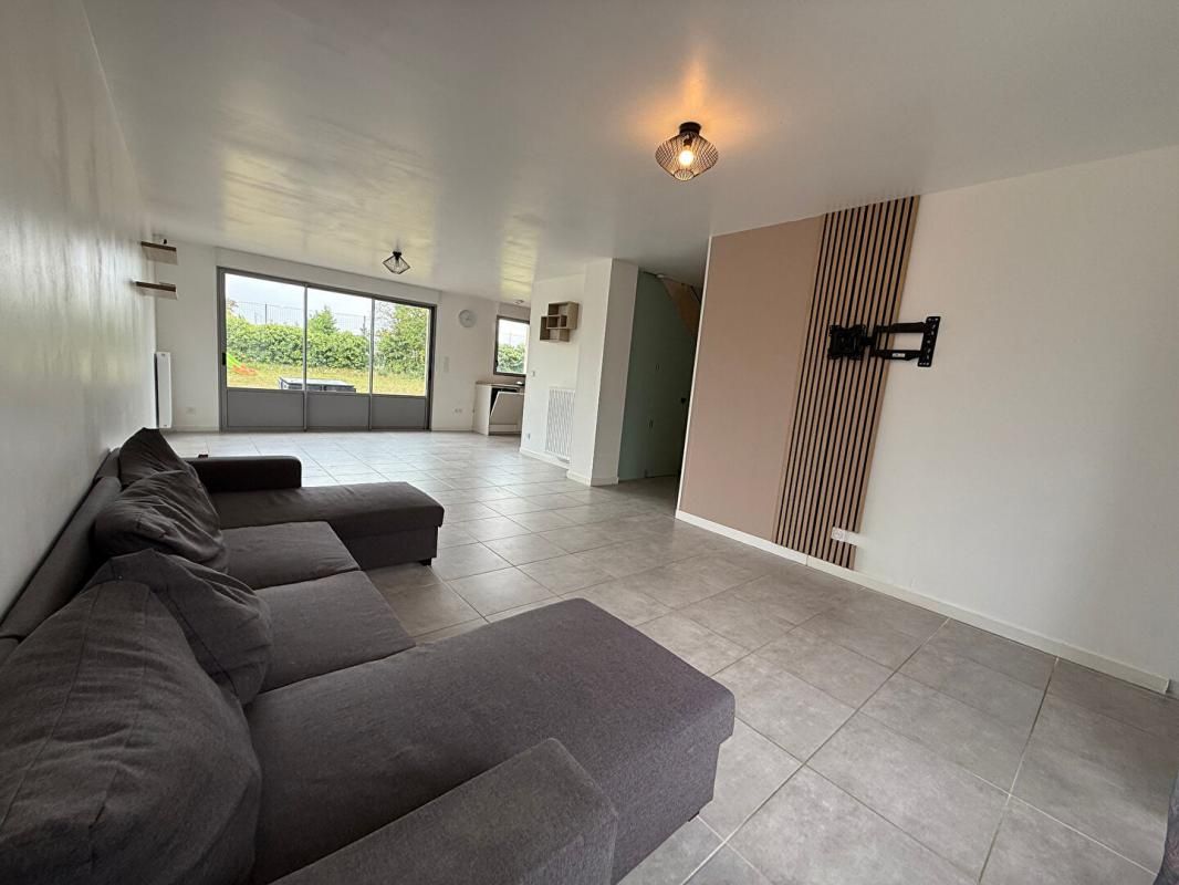 Maison Seiches Sur Le Loir 5 pièce(s) 111 m2