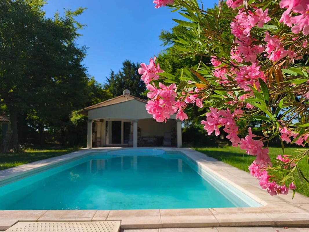 Viager occupé 1 tête Dame de 79 ans PERNES LES FONTAINES