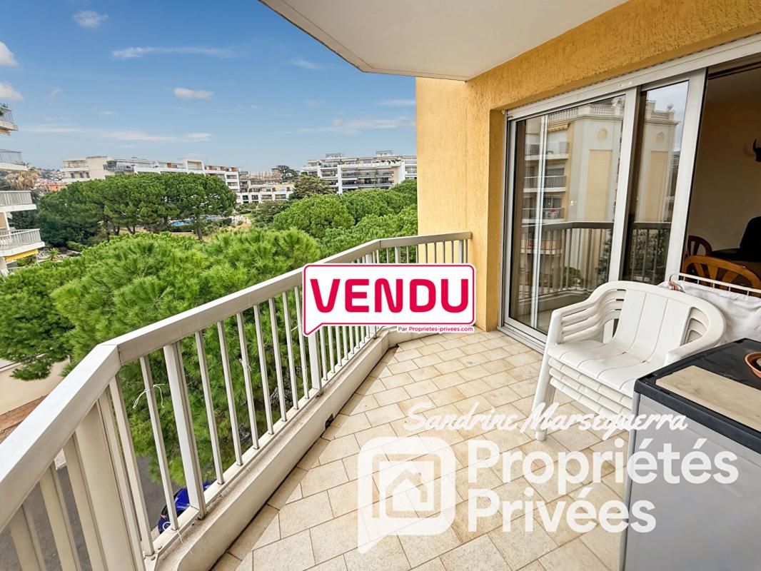 CROS-DE-CAGNES - RÉSIDENCE LE LIDO - 2 PIÈCES AVEC PARKING ET CAVE
