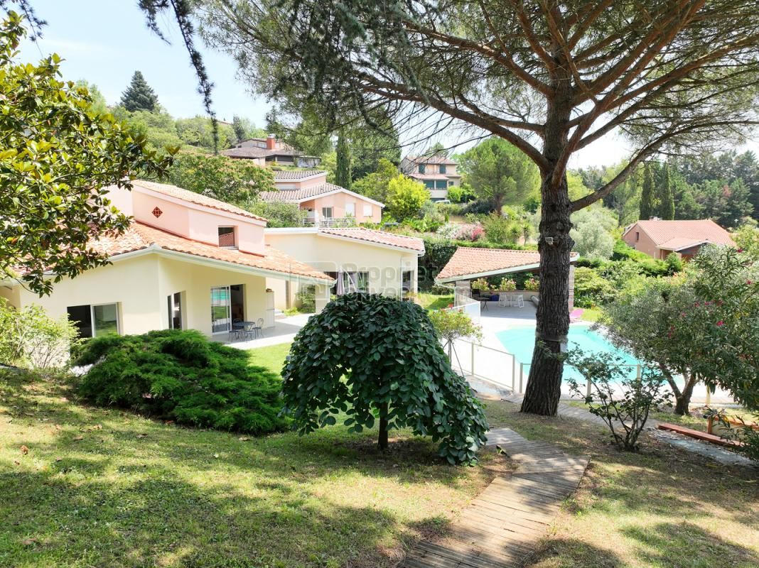 MAISON D'ARCHITECTE AVEC PISCINE & GRAND GARAGE