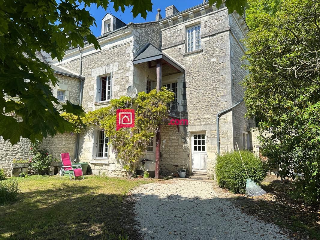 Maison Proche Chinon 5 pièce(s) 190 m2