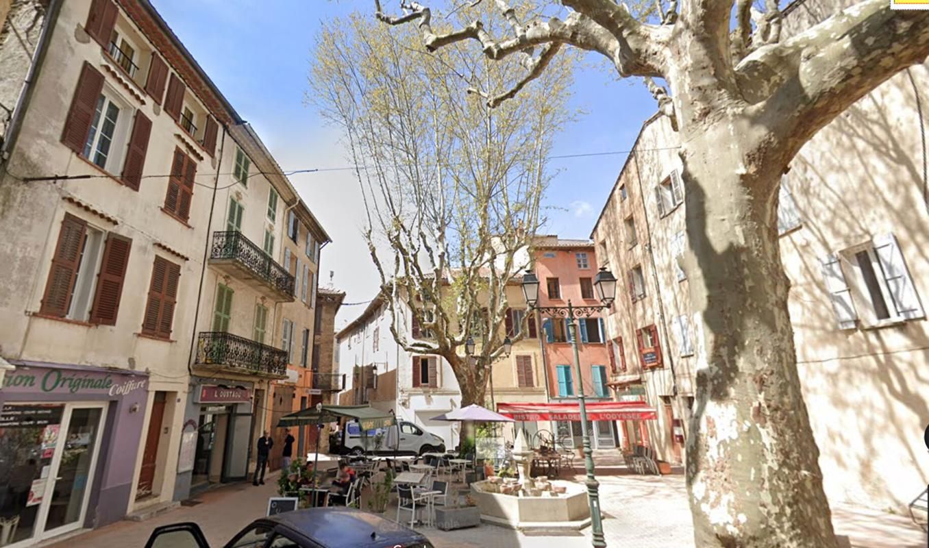 EXCLUSIVITE SALERNE - LOCAL LOCAL COMMERCIAL 20 m²