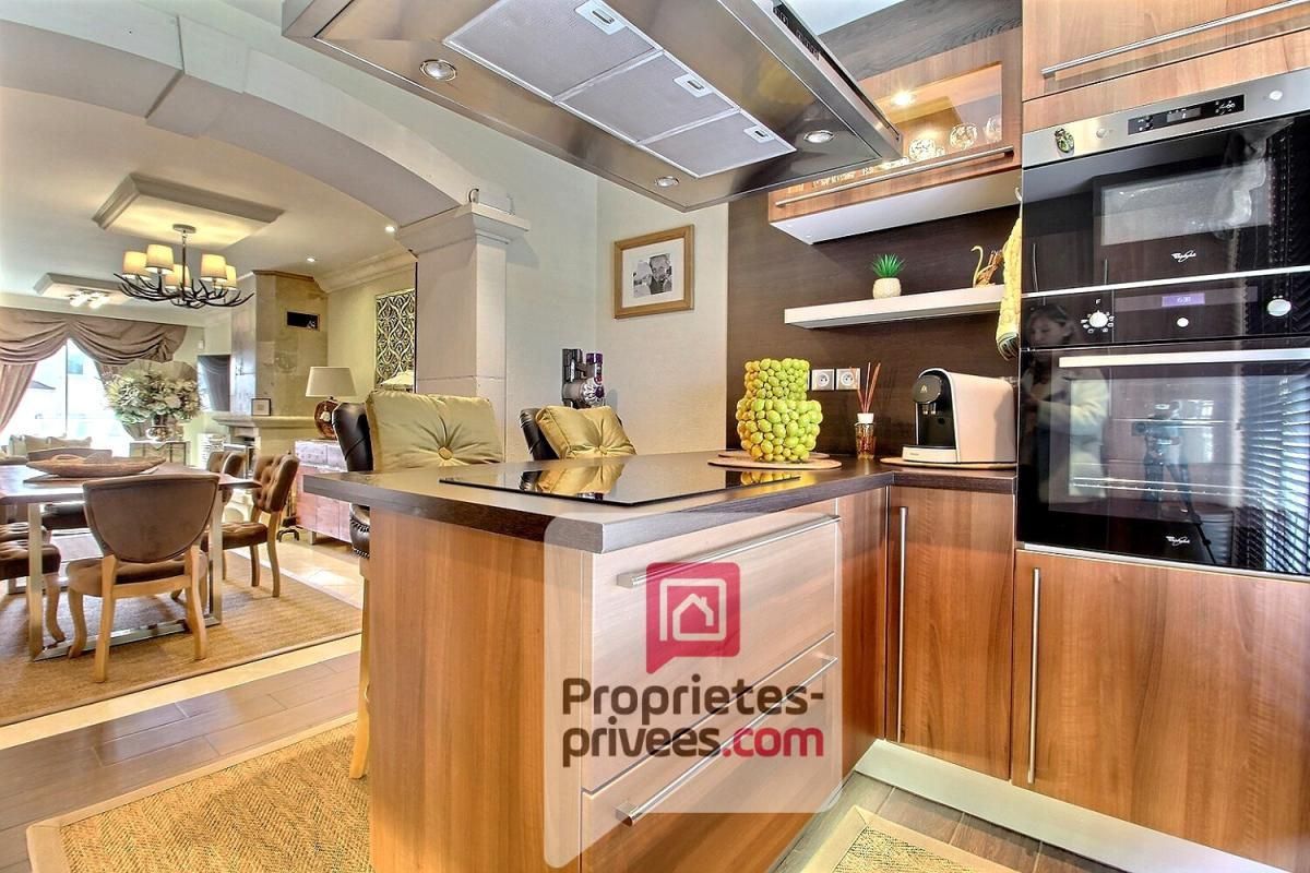 Nouveauté ! A VENDRE SUPERBE MAISON sur SOUS-SOL, 2 CHAMBRES + Sous-sol aménagé, terrain 492 m2