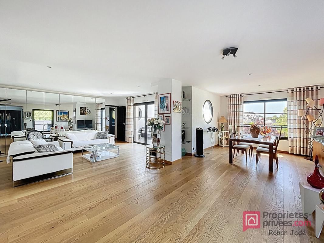 Appartement Sautron 5 pièce(s) 153 m2