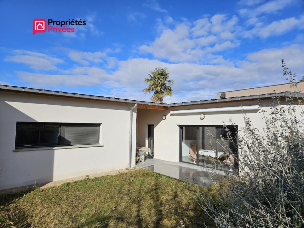 AUCH, MAISON DE PLAIN-PIED, 4 PIECE(S) 100 m², GARAGE