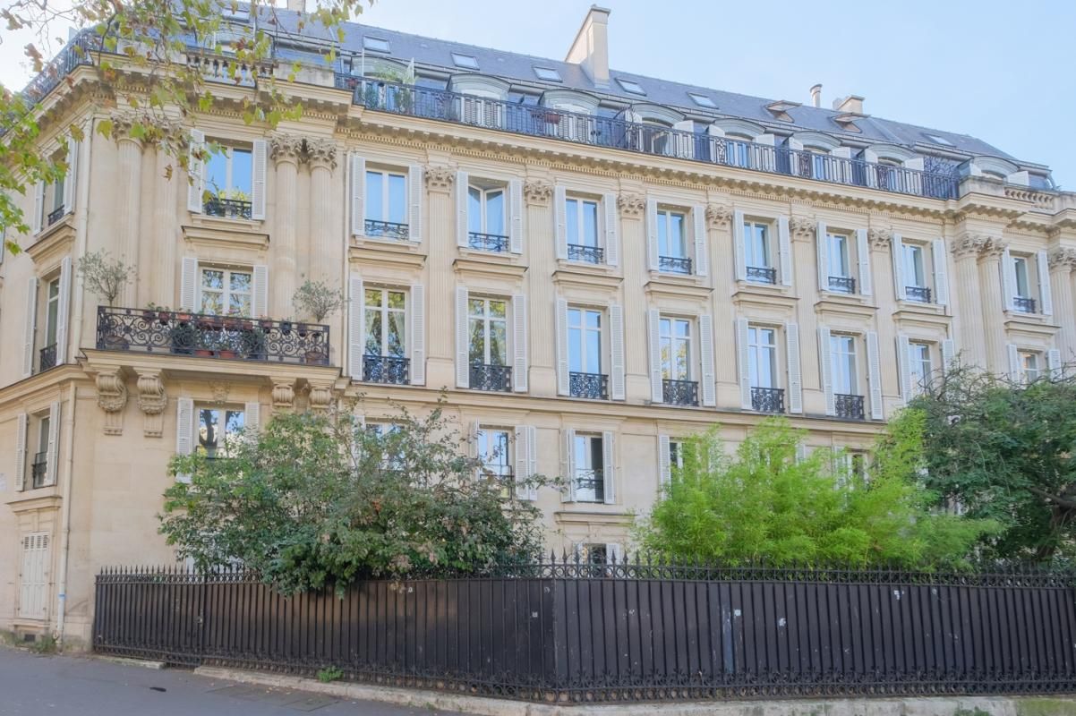 PARC MONCEAU Appartement Paris 5 pièce(s) 175.55 m2