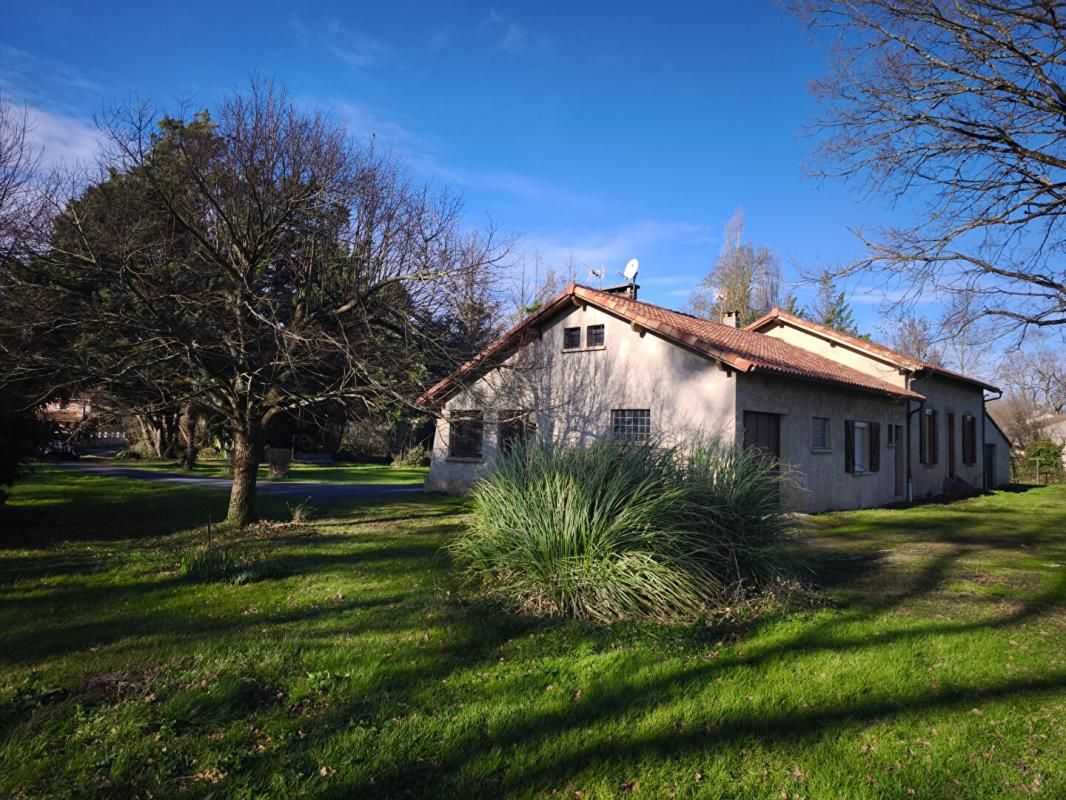 MAISON STYLE LONGERE LABRUGUIERE