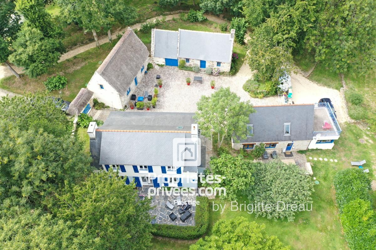 COMBRIT STE MARINE 29120 - Propriété de caractère 335 m2 environ