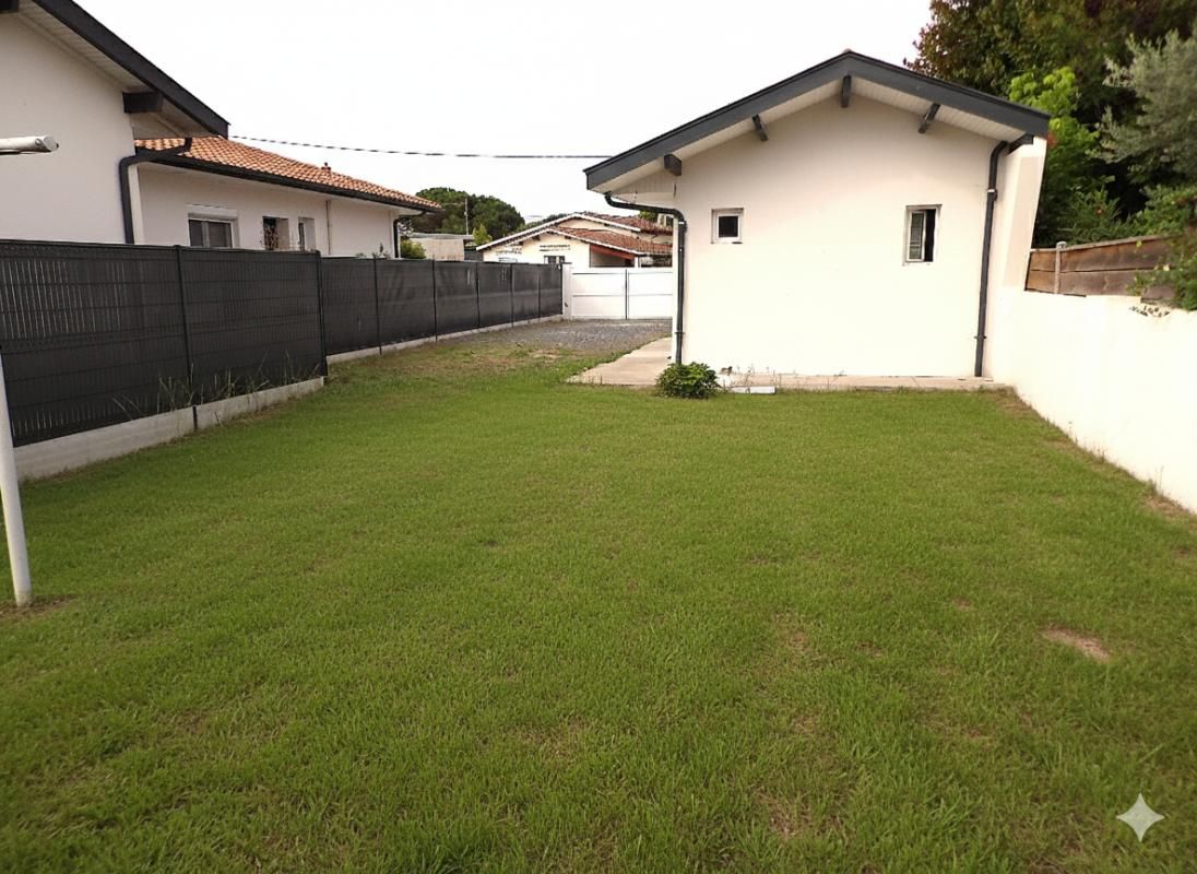 GUJAN-MESTRAS Maison T2 avec jardin et possibilité agrandissement