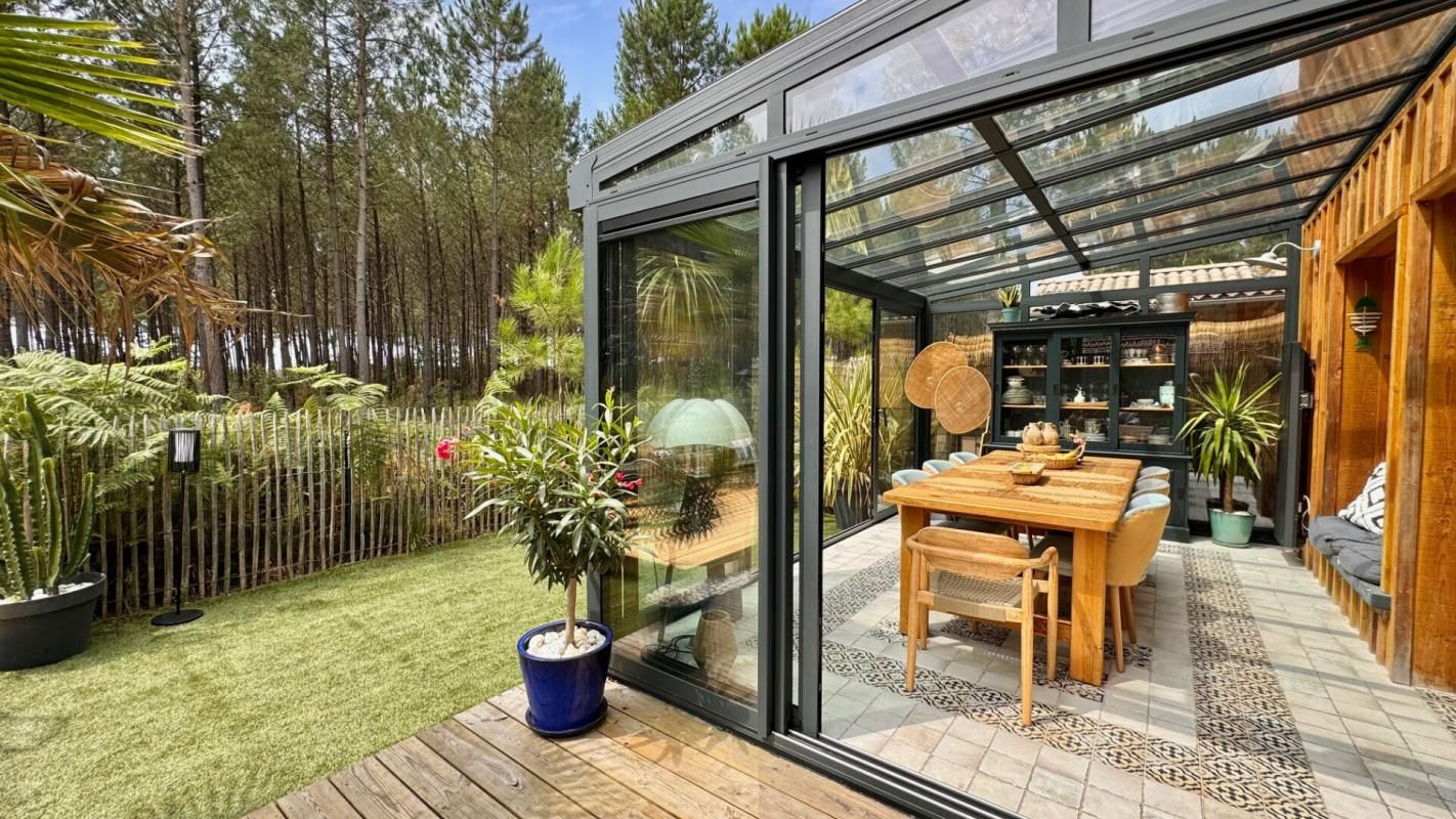 EXCEPTIONNEL AVEC JARDIN, JACUZZI et VUE FORÊT !!!