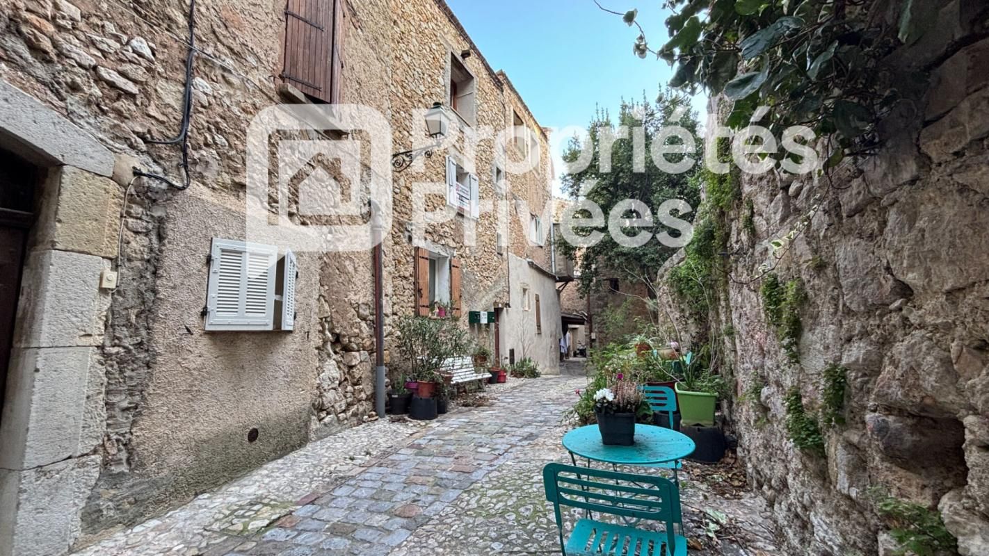 SEILLANS - APARTEMENT DUPLEX