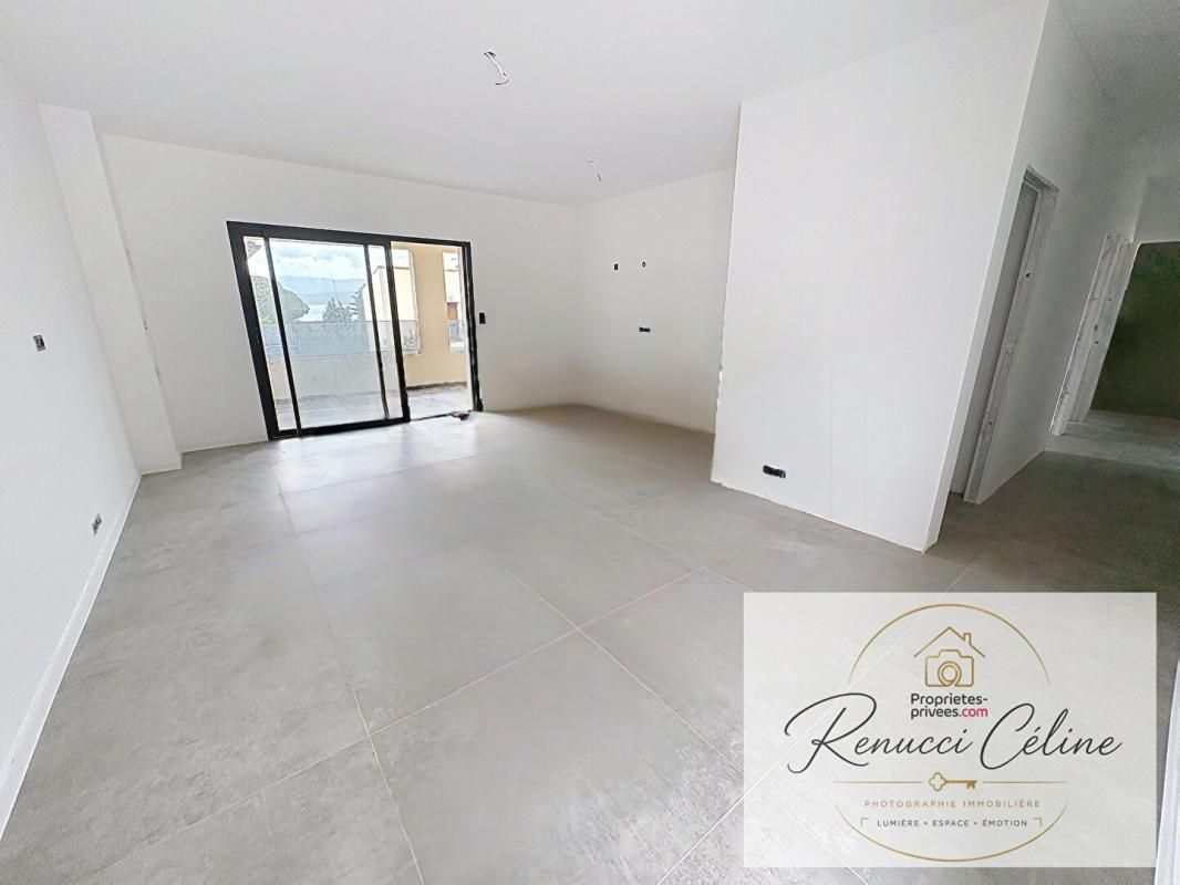 Appartement de 69 m2 à Porticcio