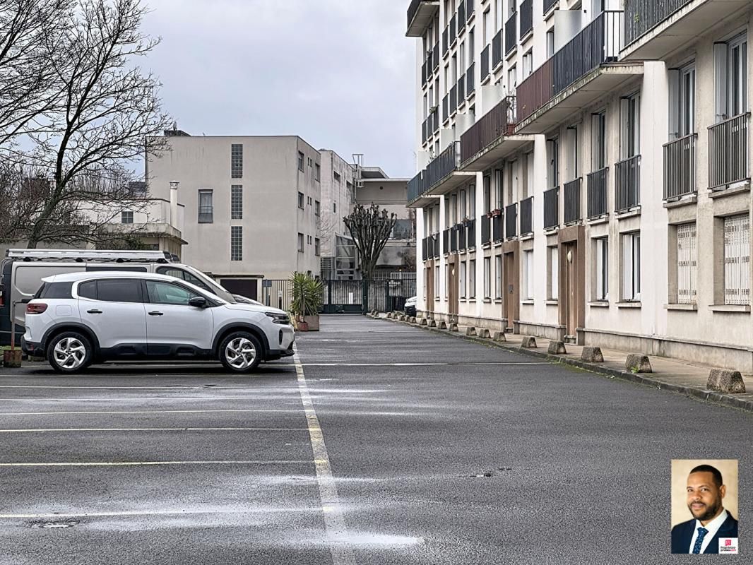 Appartement Ivry Sur Seine 3 pièces de 56 m2(cave et parking)